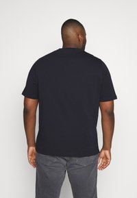 Tommy Hilfiger LOGO TEE - T-shirt estampada - blue