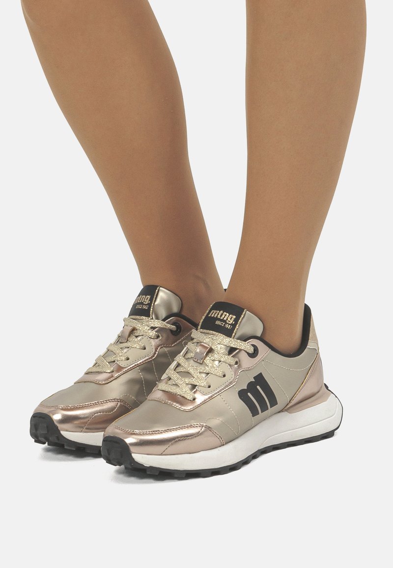 mtng Zapatillas - oro