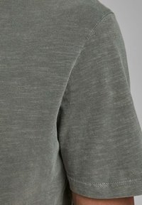 Jack & Jones JJESPLIT ciemnozielony