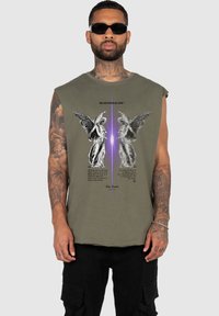 MJ Gonzales THE TRUTH  SLEEVELESS  - Topper - olive