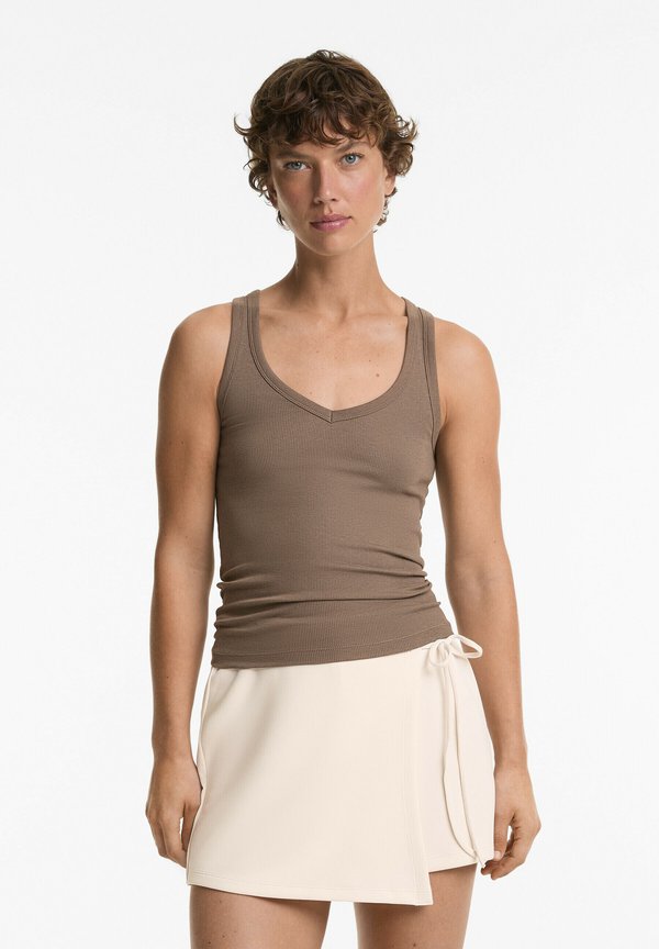 SOFT TOUCH SLEEVELESS V-NECK - Top