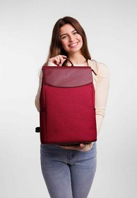 VUCH GIOIA MELANGE - Malý batoh  - red