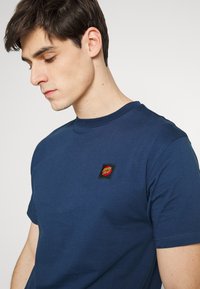 Santa Cruz CLASSIC LABEL UNISEX - T-shirt básica - dark navy