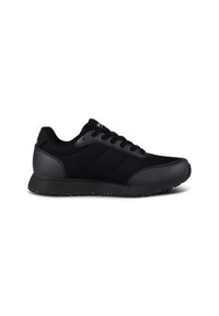 Baskets de sport noires avec panneaux en mesh et cuir, fermeture à lacets et semelle texturée, vues de profil sur fond blanc.