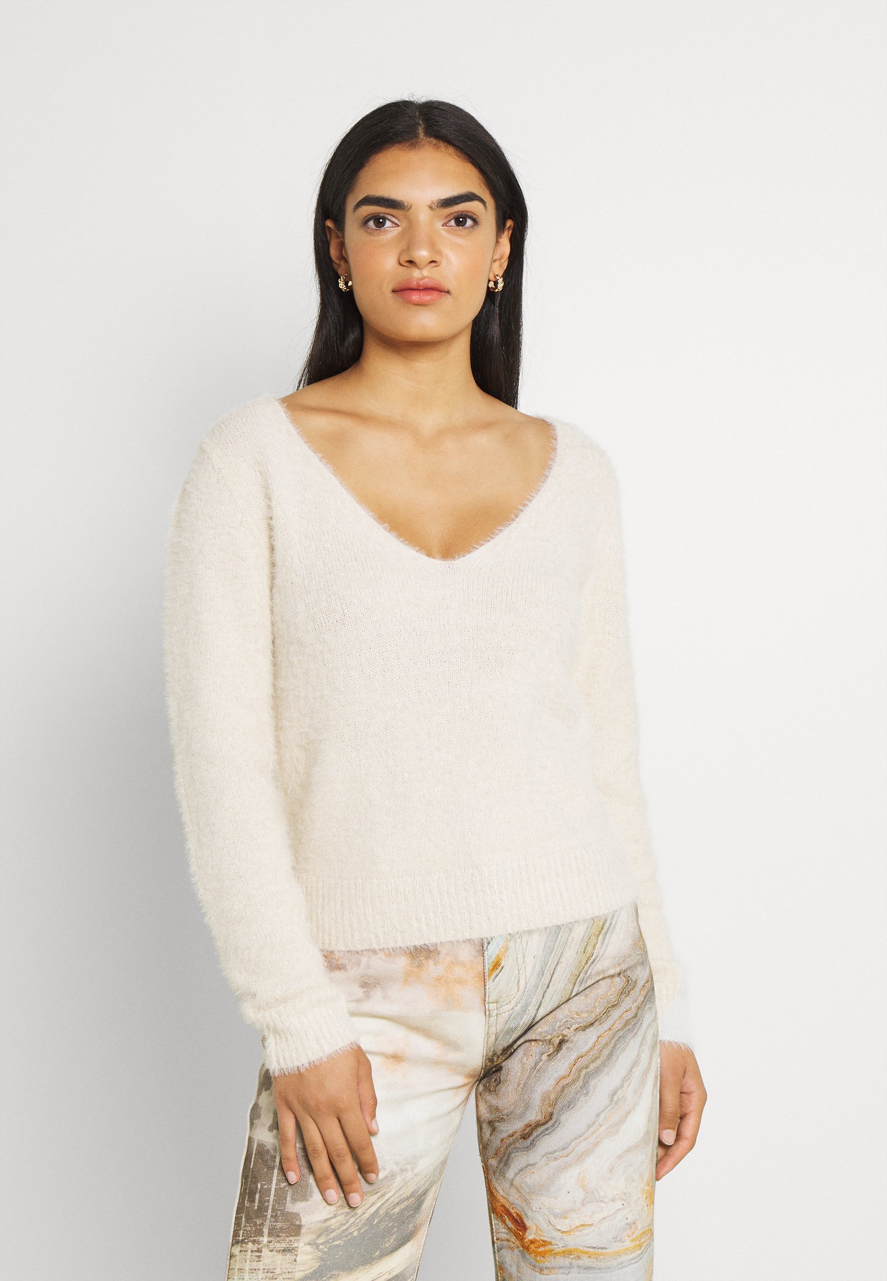 Nly by Nelly DEEP V-NECK FUZZY - Jumper 