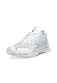 Bílé sportovní tenisky s prodyšným síťovaným svrškem, strukturálními vzory, flexibilní podrážkou a šněrovacím designem pro bezpečné uchycení.