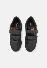 Puma ST RUNNER V3 UNISEX - Matalavartiset tennarit - black/white/rickie orange