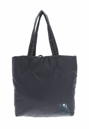 Sac fourre-tout gris rembourré avec deux longues poignées, présentant un détail de couture et un subtil logo "MD 20" d'un côté. Surface lisse et texturée.