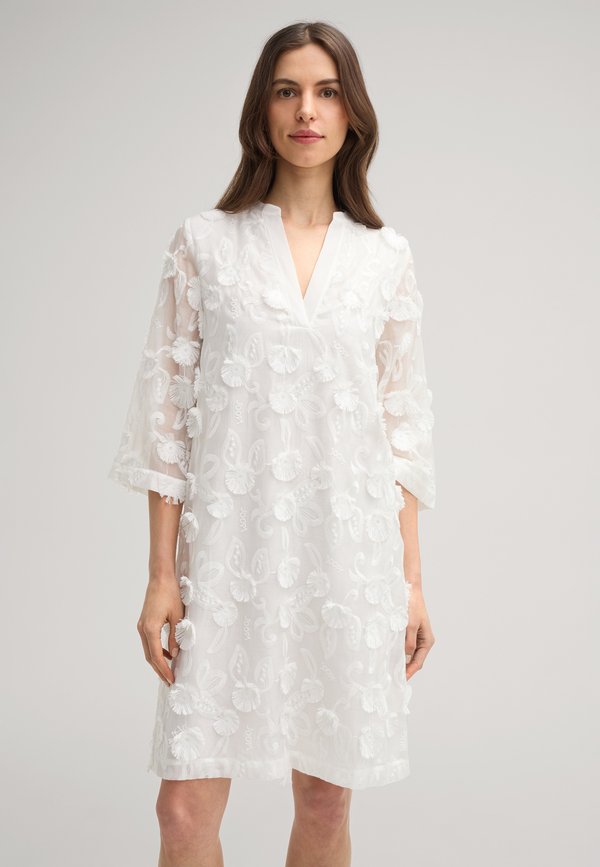 DELINA - Freizeitkleid - weiß