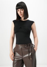 Pantalon Guess By Marciano Robert Skinny Kaki – Taille 30 – Neuf Avec étiquettes – Coupe Slim
