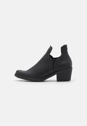Bota de tornozelo estilo cowboy/motociclista - black