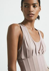 Reiss REGULAR FIT FERNANDA  - Top - mink