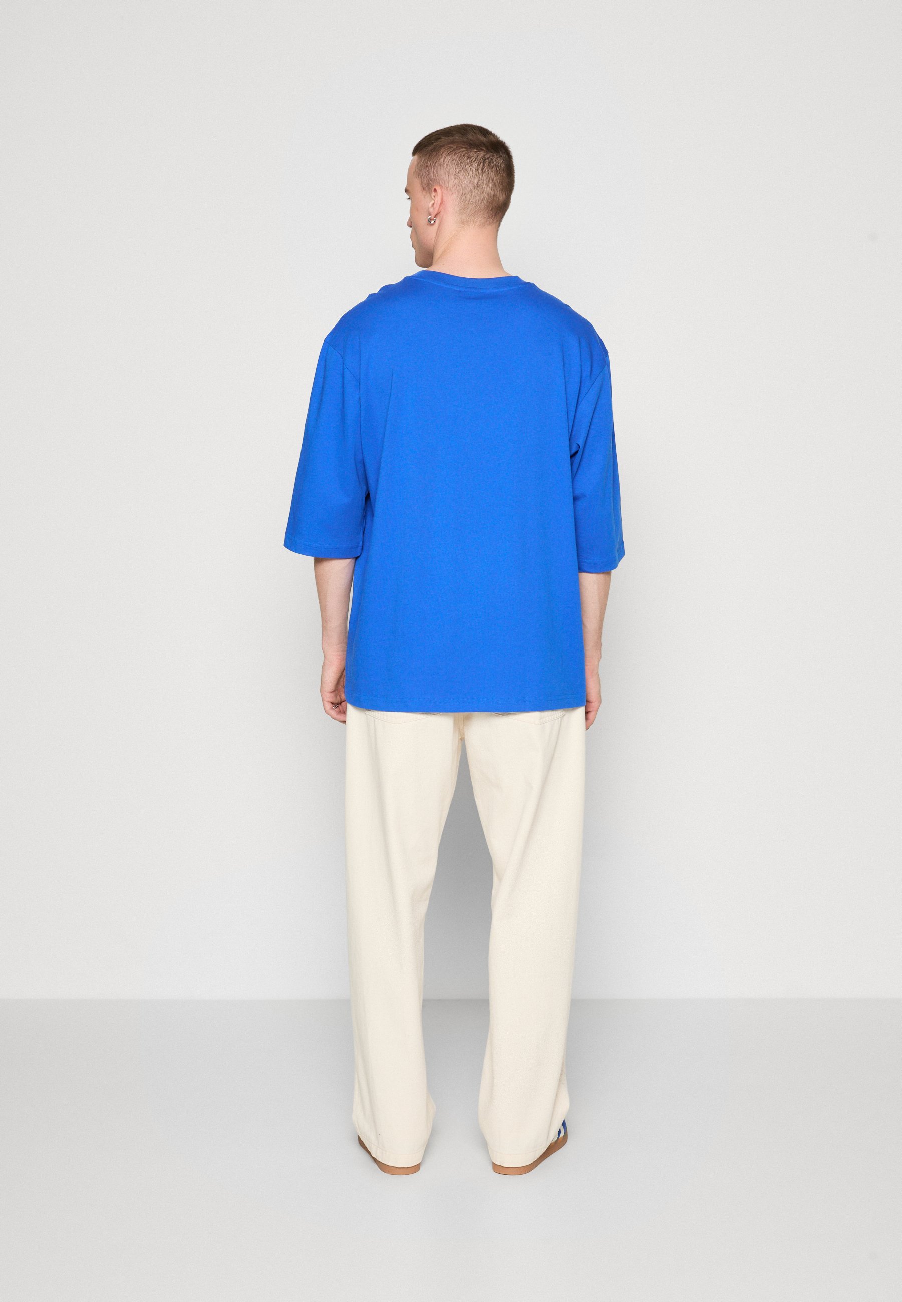 adidas Originals OVERSIZE TEE - T-shirt imprimé - blue/bleu