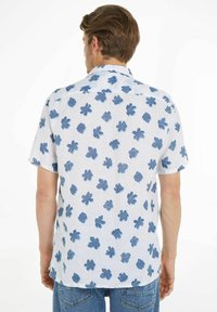 Tommy Hilfiger REGULAR FIT KURZARM - Camisa - white   blue coast   multi