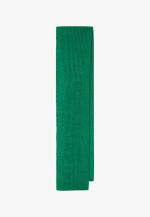 Groene geribbelde sjaal, lang en rechthoekig van vorm, met een gestructureerd oppervlak en een consistent patroon throughout.