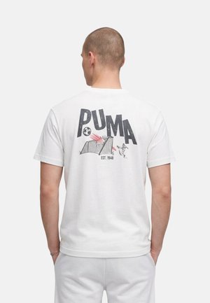 Puma, FOOTBALL RELAXED TEE 046 VAR - T-shirt con stampa - white dim