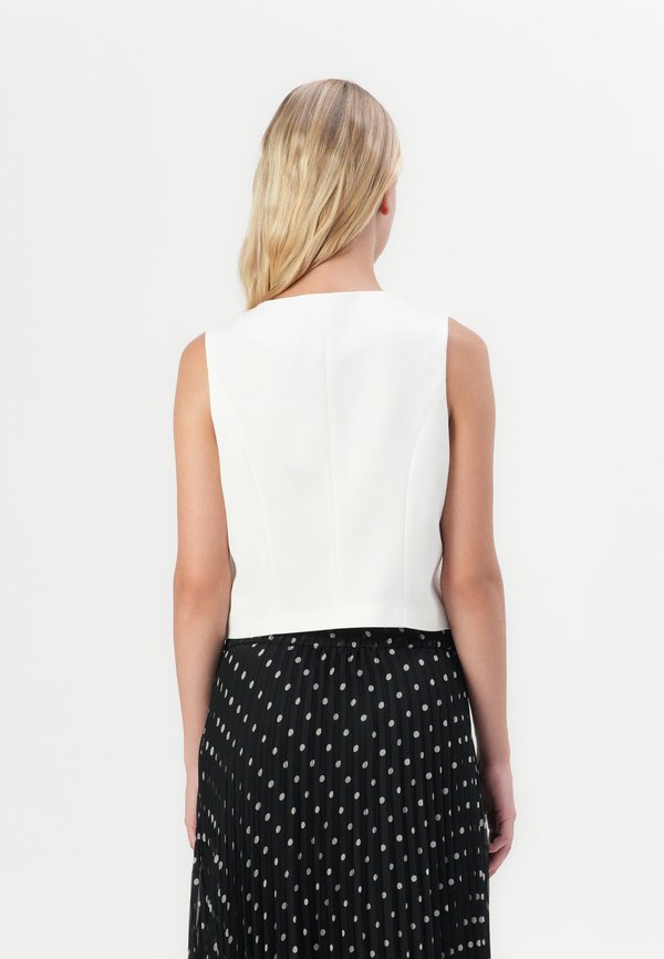 PCLAZZY VEST - Waistcoat - cloud dancer3