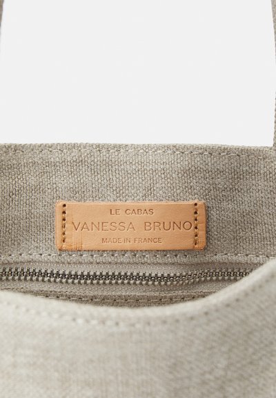 Vanessa Bruno CABAS - Maisiņveida soma - sable