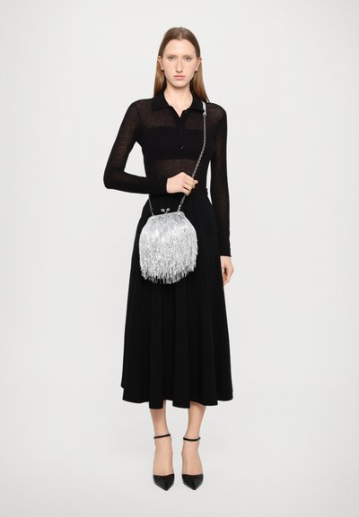 WEEKEND MaxMara FLOU - Keresztpántos táska - silver