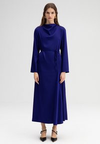 Selezionato, dark blue