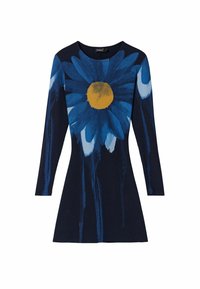 Vestido azul de manga larga con un cuerpo ajustado y un dobladillo acampanado. Presenta un gran estampado de margaritas azules centrado sobre una textura de canalé en azul marino oscuro.