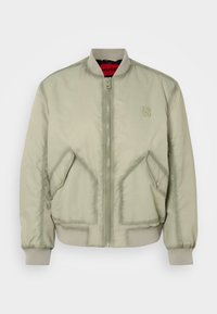 Thumbnail Image 8