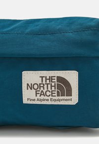 The North Face BERKELEY LUMBAR UNISEX - Övtáska - midnight petrol/algae blue