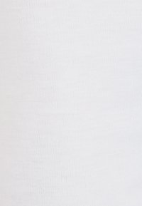 Unausgewählt, White