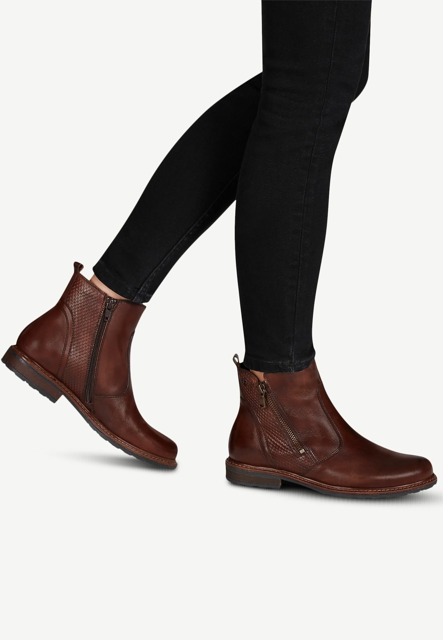 Boots TAMARIS - 1-25409-30 Light Grey 204 - Boots - High boots and others -  Women's shoes | efootwear.eu