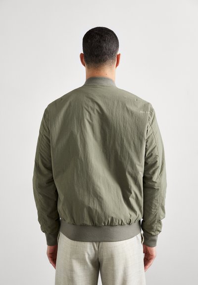 NN.07 DIXON - Bomber tipa jaka - capers
