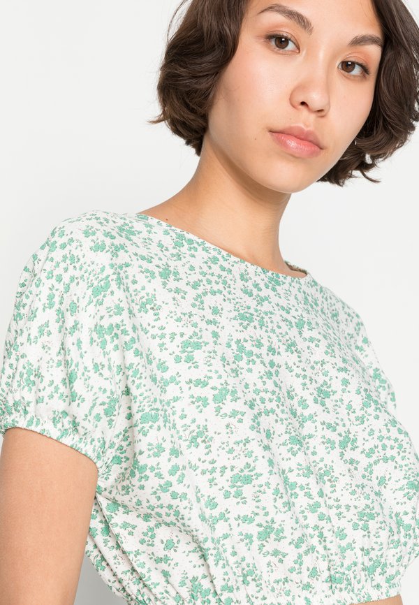 VOLUMINOUS CROP - Basic T-shirt4