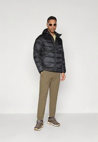 Salomon ELIXIR ULTRA - Dunjacka - deep black