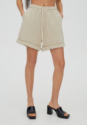 Short - mottled beige