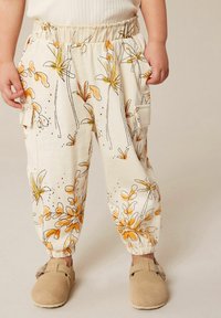 Next TRAVELLER - REGULAR FIT - Cargobukser - ecru white flower