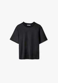Unselected, black