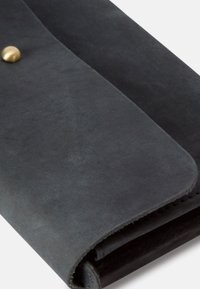 HOLZRICHTER Berlin Wallet - schwarz anthrazit