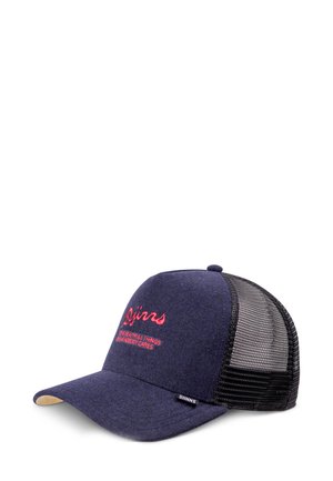 Gorra de béisbol azul marino con parte trasera de malla negra, logo bordado en rojo "Djinns" y lema "Haciendo cosas hermosas aunque a nadie le importen."