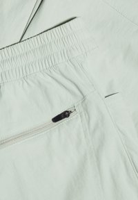 Thumbnail Image 10