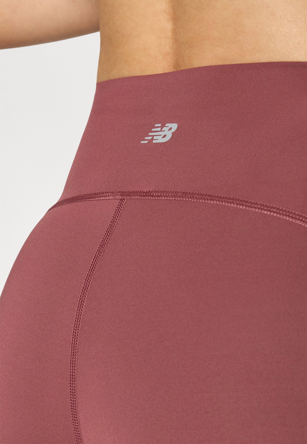 SLEEK POCKET HIGH RISE SHORT