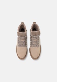 Tamaris Zimní obuv - beige