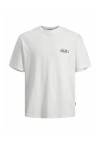 Hvid bomulds t-shirt med korte ærmer, rund halsudskæring og et trykt sort logo på venstre bryst. Rent, enkelt design.