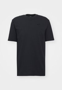- T-shirt basic