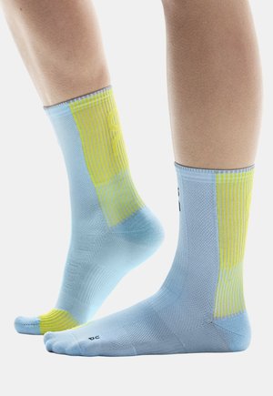On PERFORMANCE RUN - Socks - wash   lime