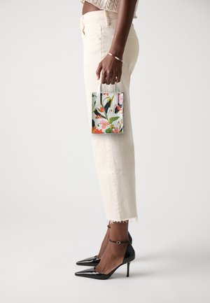 Ted Baker FLOWEIA FLORAL PRINTED MINI ICON BAG - Cross body bag - cream