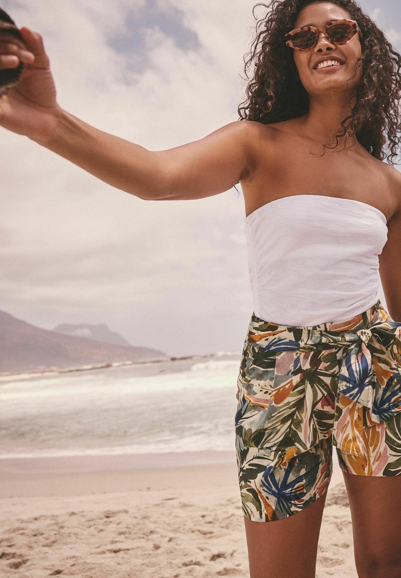 Short Ample à Jambes Larges Yoins - Motif Floral Multicolore - Taille L (32 Pouces) - Neuf Avec étiquettes - Unisexe