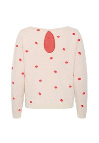 Suéter de punto en beige claro con estampados de labios rojos y un corte ovalado rojo en la parte posterior. Mangas largas y escote redondeado.