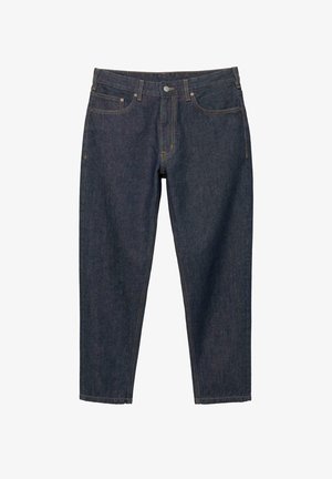 Jeans en denim bleu foncé avec une coupe droite, cinq poches, coutures cuivres et fermeture à bouton.