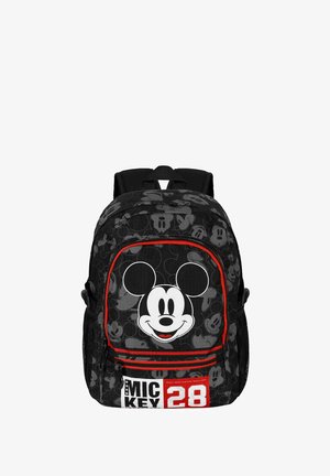 Sac à dos en tissu noir avec des motifs gris de Mickey Mouse. Grand visage de Mickey au centre sur le devant, accents rouges et une poche zippée.