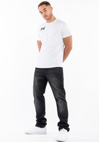 Tapout NORMALE PASSFORM OCTAGON  - Apdrukāts T-krekls - white black