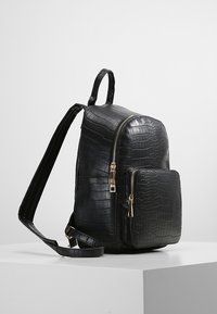 Vero Moda Dagryggsäck - black